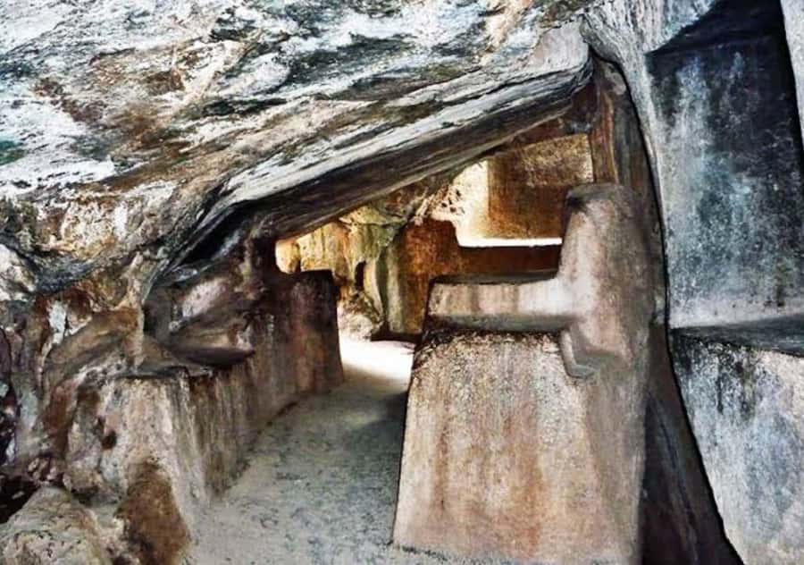 In Cusco: Saqsaywaman, Qenqo, Pukapukara, Tambomachay. - Key Points