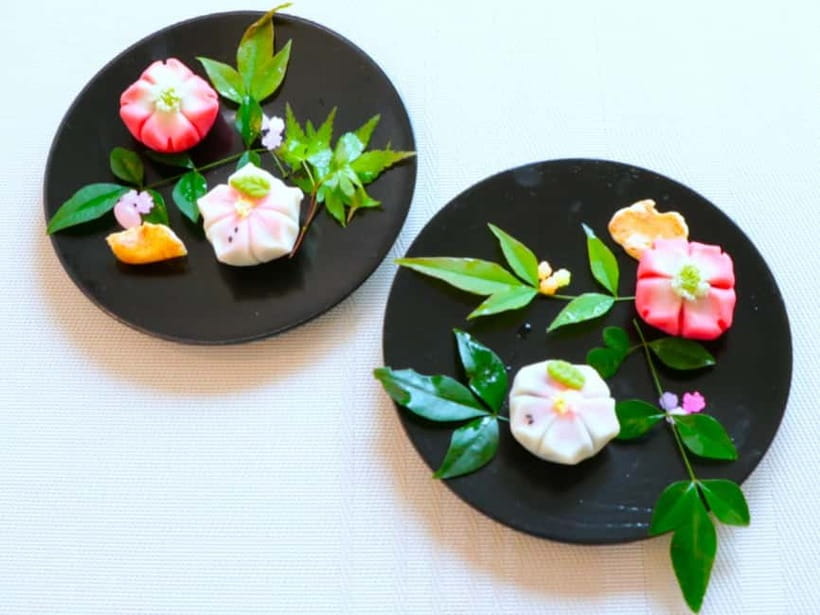 At an Antique Shop, Tea Ceremony and Japanese Sweets Forming - FAQ