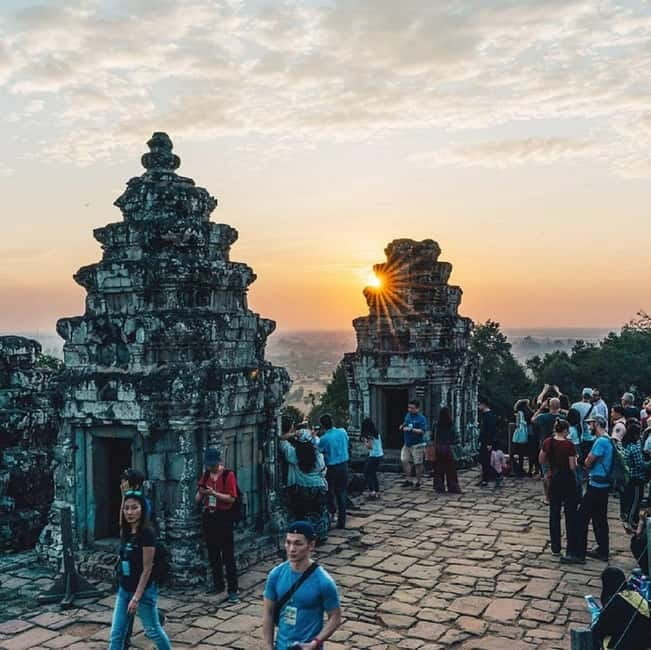 Siem Reap: Angkor 1-Day Private Tour with Sunset or Sunrise - Who Should Consider This Tour?
