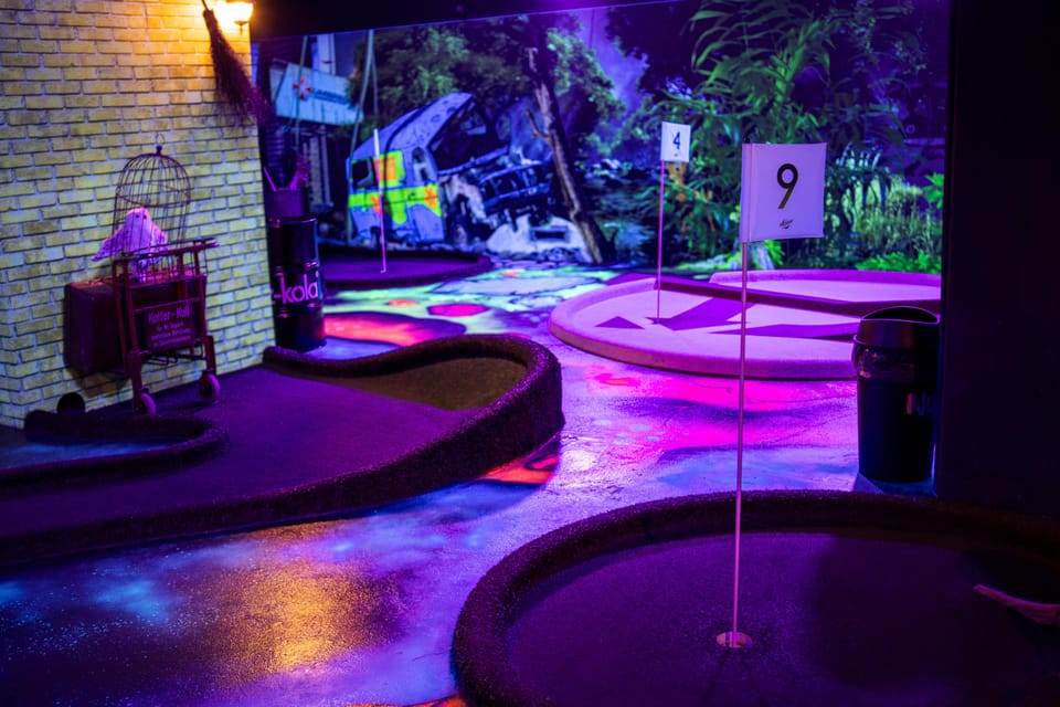 Hamburg: Moviegolf Experience - Key Points