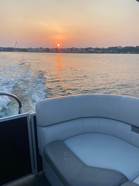 Fort Walton: Sunset Dolphin Cruise on the Emerald Coast - The Itinerary: What to Expect