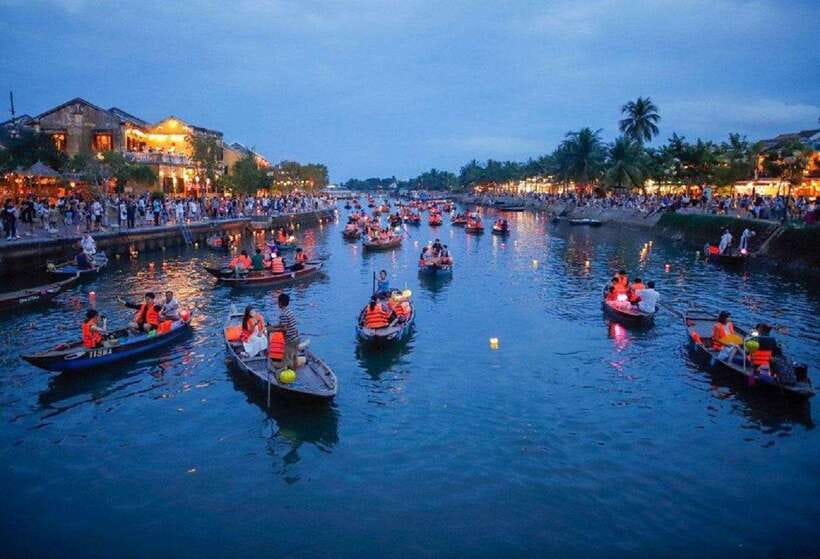 Lantern Release and Night River Boat Experience in Hoi An - An In-Depth Look at the Lantern Release and Night River Boat Experience