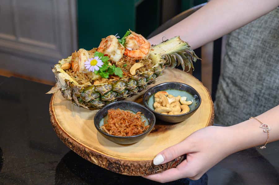 Bangkok: The House of Smooth Curry - The Athenee Hotel - Key Points