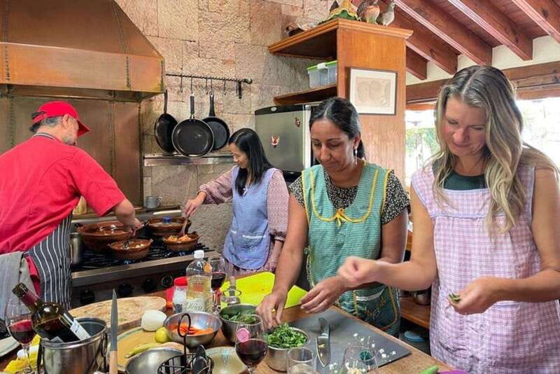 San Miguel de Allende: Mexican Cooking Class | Mole & Salsas - What the Tour Is All About