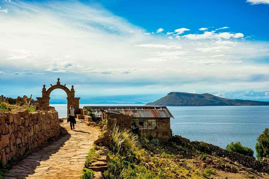 Puno: Tour FullDay Uros - Taquile. Visit the Titicaca Lake - Key Points