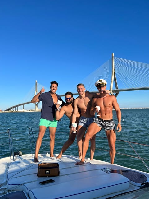 Cadiz: Exclusive Yacht excursion to La Caleta or Pepa Bridge - Itinerary Breakdown: What to Expect
