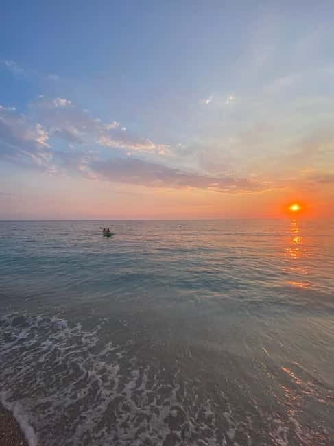 Sunset kayak/Sup tour - Lukova tiny caves and Secret beaches - Who Should Consider This Tour?
