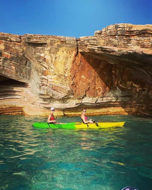 Sunset kayak/Sup tour - Lukova tiny caves and Secret beaches - The Sum Up