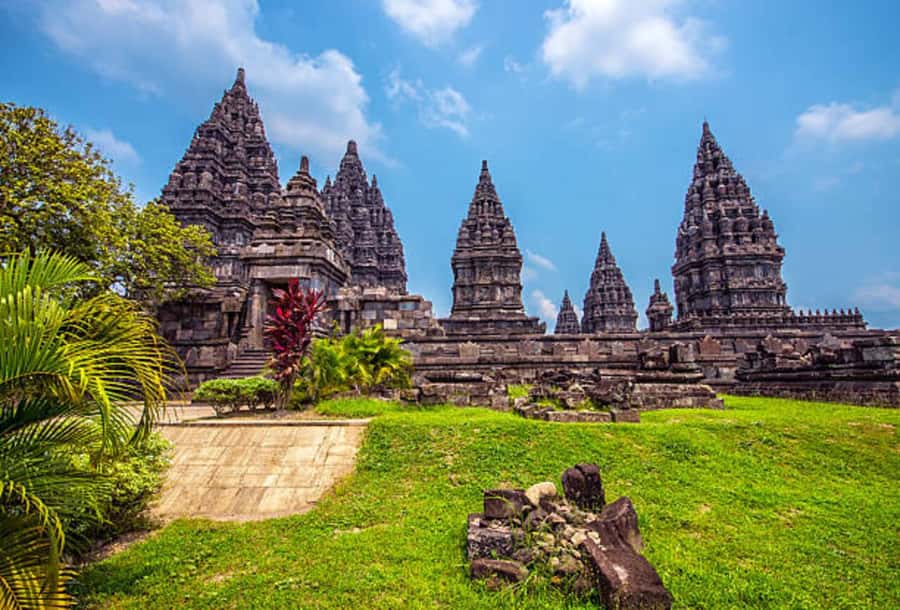 Yogyakarta: Borobudur & Prambanan Temple Tour Transportation - FAQ