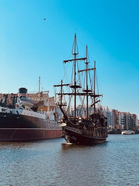 Gdansk: Guided Round-Trip Cruise to Westerplatte - Key Points
