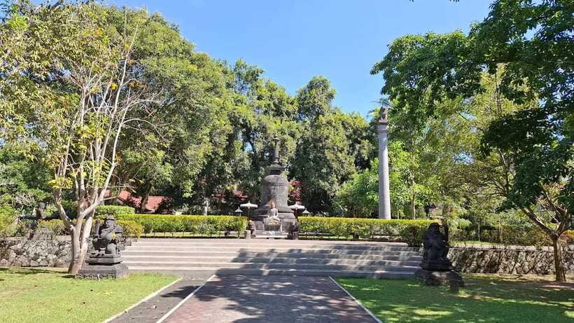 Borobudur Sunrise in stumbu hill, Borobudur, & Mendut temple - Who This Tour Is Best For