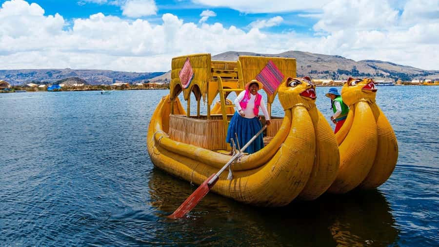 From Cusco: Lake Titicaca 1-Day Sleeper Bus Tour + Lunch - An In-Depth Look at the Lake Titicaca One-Day Tour