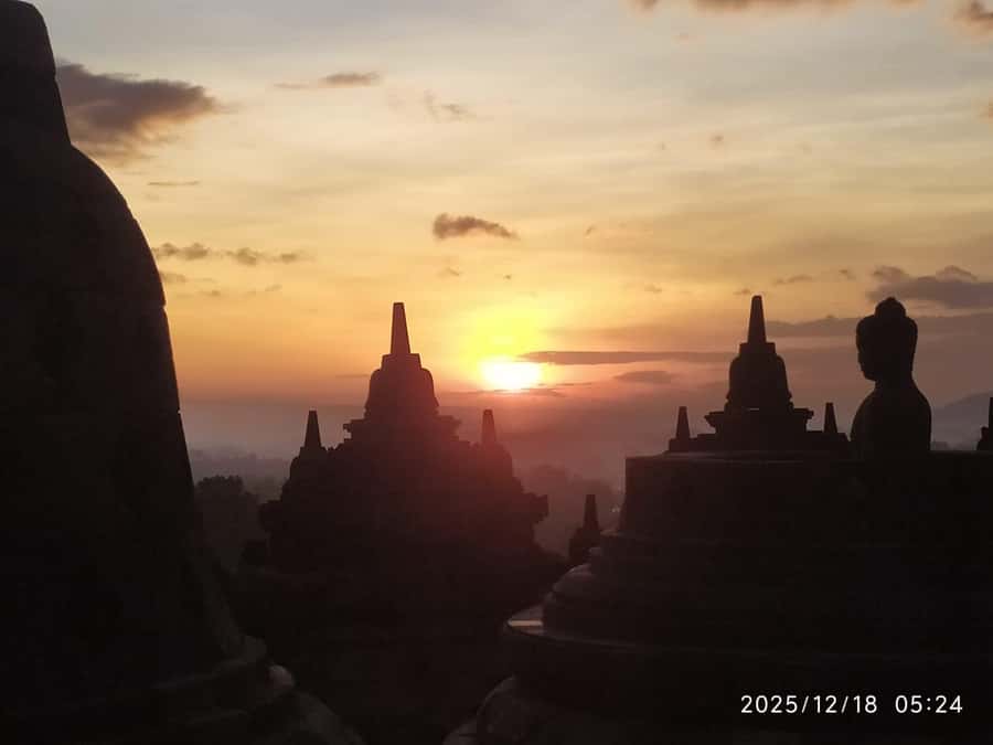 Yogyakarta: Guaranteed Sunrise From Borobudur and Prambanan - Why This Tour Stands Out
