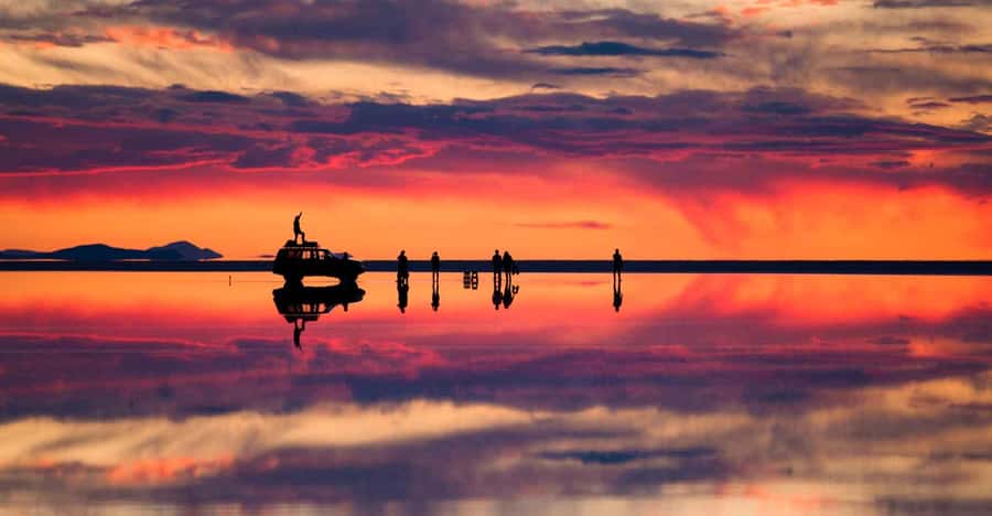 stargazing at the Salar de Uyuni with pickup - What’s Included and What’s Not