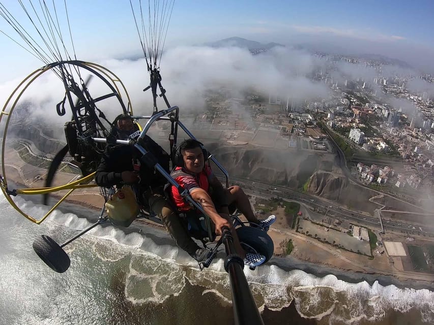 Paragliding flight with a private pilot in Costa Verde-Lima - The Sum Up