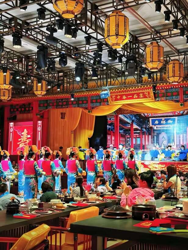 Beijing Royal Banquet with Chinese culture prefermance - Live Cultural Performances