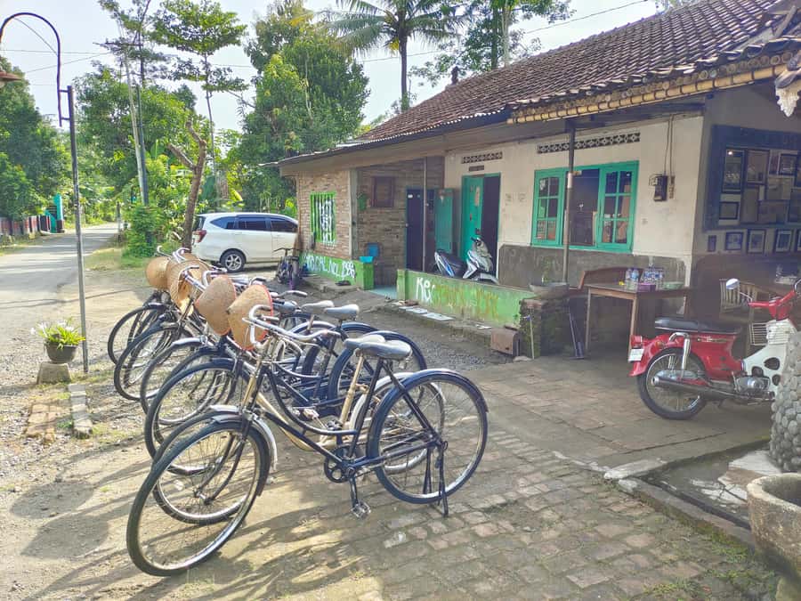 Yogyakarta Cycling tour with lunch - Practical Details and Value