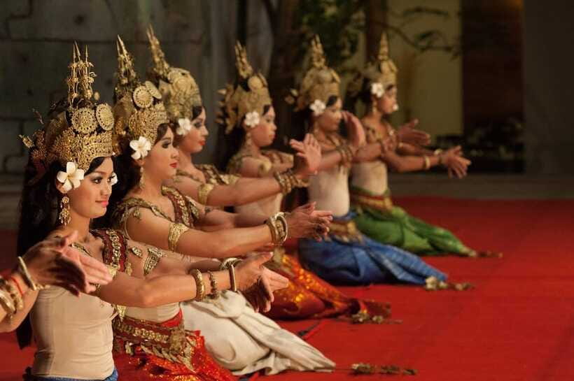 Apsara Traditional Dances & Local Buffet with Tuk-Tuk Ride - Who Is This Tour Best For?