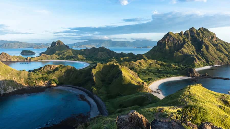 Explore 6 Favorite Destinations Labuan Bajo - Manta Point: Graceful Marine Giants