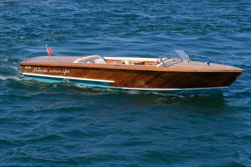 Cascais | Tour on Classic Venetian Boat with Drinks - Key Points