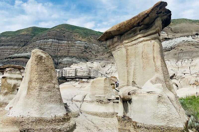 Day of Dinosaurs and Hoodoos From Calgary to the Badlands - Walking Through a Ghost Town: Wayne and the Last Chance Saloon