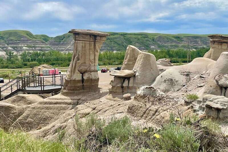Day of Dinosaurs and Hoodoos From Calgary to the Badlands - Horseshoe Canyon: The Hidden Gem
