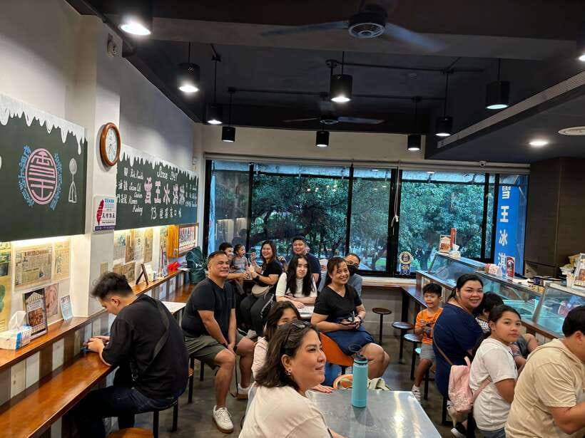 Taipei Foodie + History Walking Tour - Key Points