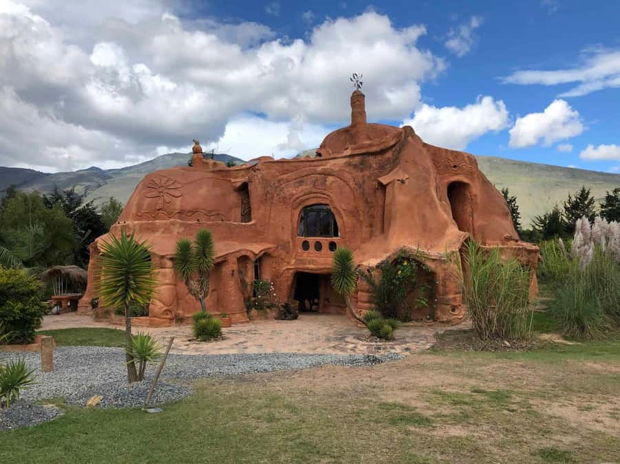 From Bogota: Tour to Villa de Leyva, Ráquira, Casa Terracota and Pozos Azules. - Who Should Consider This Tour?