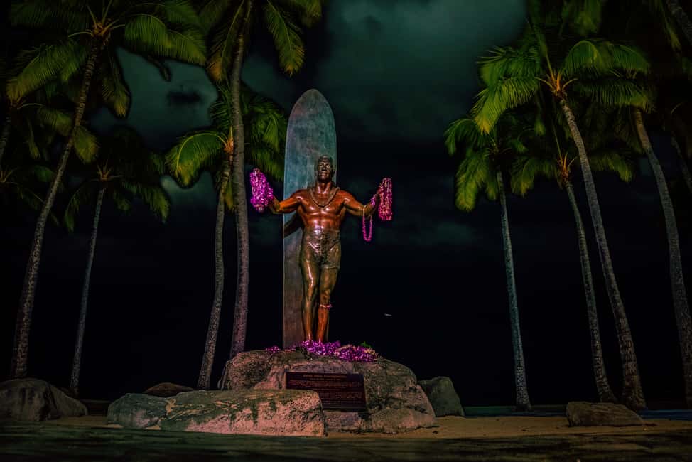 Waikiki Ghosts Boos and Booze Haunted Pub Crawl - Introduction: Discover the Haunted Heart of Waikiki