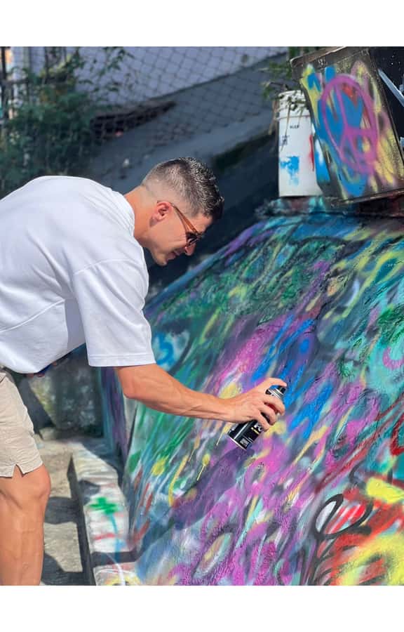 Graffiti Tour Medellin: History and art in Comuna 13 - Why This Tour Stands Out