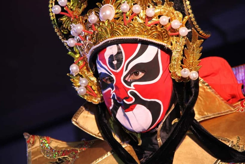 Chengdu Night: VIP Seat Opera Show or Back Alley Food Tour - Who Would Love This Tour?