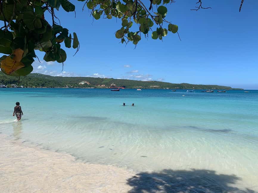 Ocho Rios: Sightseeing& Beach With stops for Lunch& Shopping - Authenticity and Experience Quality