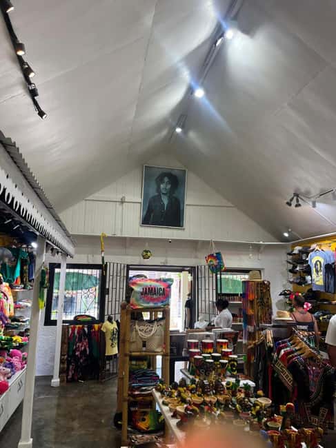 Ocho Rios: Sightseeing& Beach With stops for Lunch& Shopping - Spice Mountain and Breadnut Hill: Local Flavors and Scenery