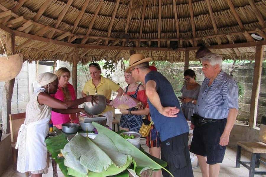 Cartagena: Freedom Tour of San Basilio de Palenque - Arrival at San Basilio de Palenque: First Impressions