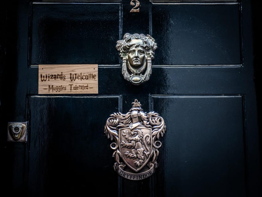 London: Private Magic Harry Potter Tour with Top Magician - FAQ