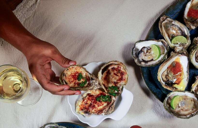Oyster Platter With Wine By Unawatuna Beach - What the Reviews Say