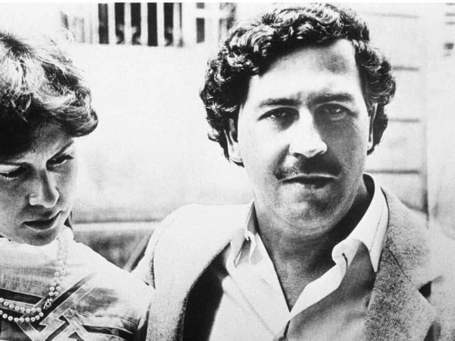 Medellín: Pablo Escobar Tour with beer included - Key Points