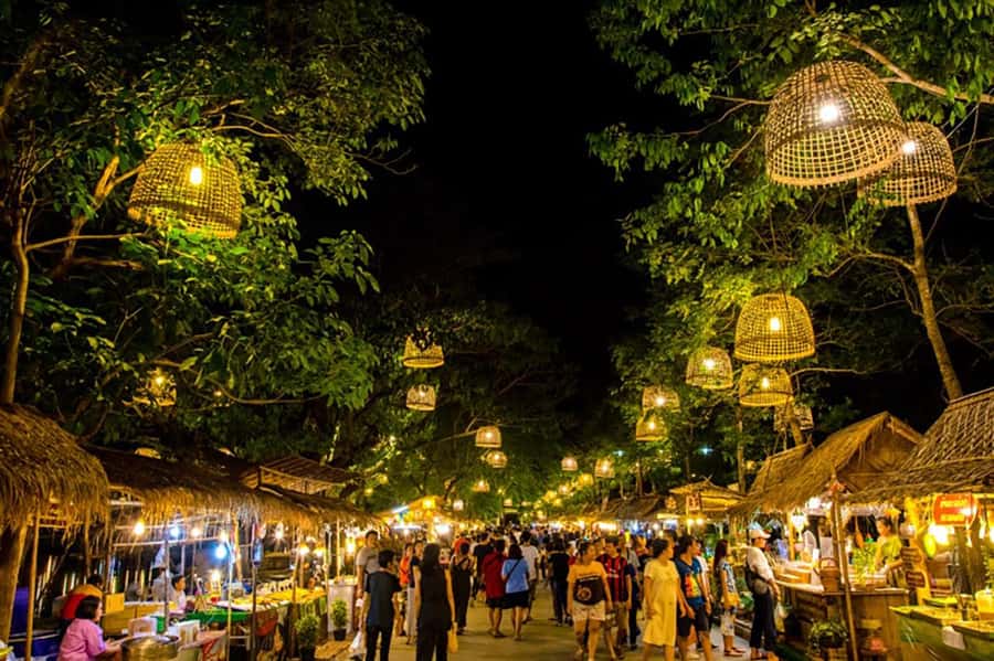 From Bangkok:Ayutthaya Night Temples&Market with local Snack - Who Would Love This Tour?