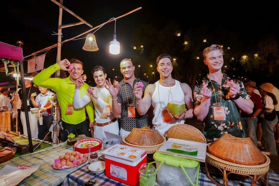 From Bangkok:Ayutthaya Night Temples&Market with local Snack - The Convenience and Comfort of the Tour