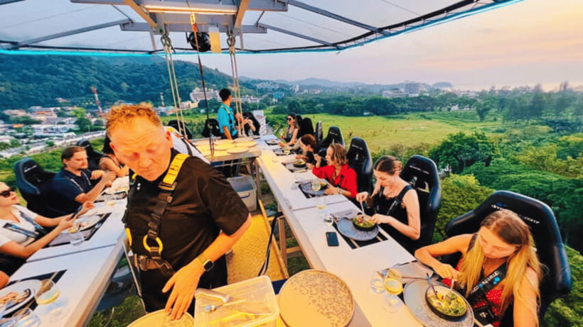 Sanya: Dinner in the sky at Sanya Air Restaurant - What Makes the Sanya Air Restaurant Experience Special?
