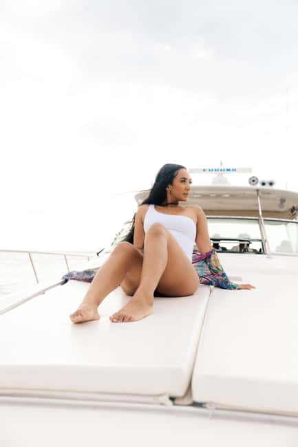 Montego Bay: Yacht Tour with Food, Drinks & Swimming Stop - FAQs