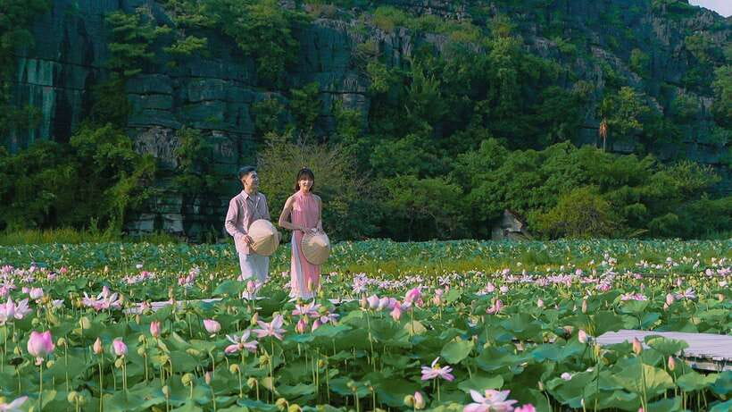 From Ninh Binh: 1 day HoaLu-TrangAn-MuaCave -finish in Hanoi - Key Points