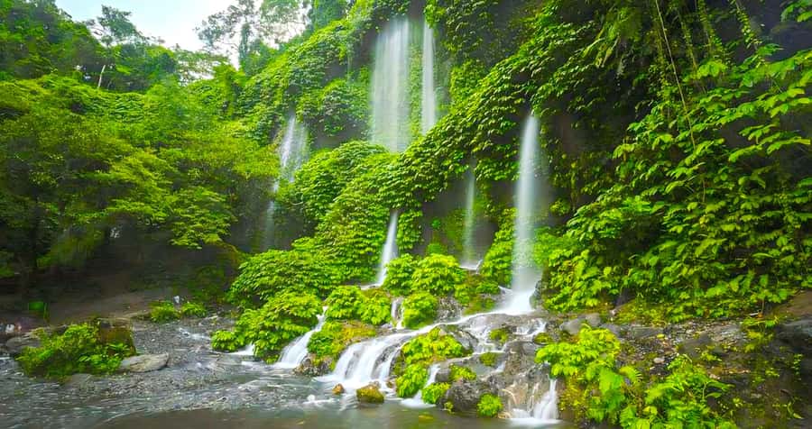 Lombok: Benang Stokal, Benang Kelambu, Culture, & Beach Tour - What To Expect & Practical Insights