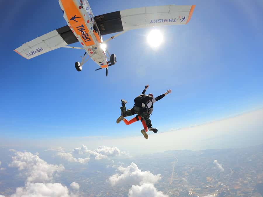 Thailand: Tandem Skydive Over Bangkok & Pattaya - Post-Jump and Return