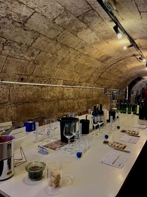 Bordeaux: Wine Blending Workshop with Tasting and Souvenir - Exploring the Bordeaux Wine Blending Workshop