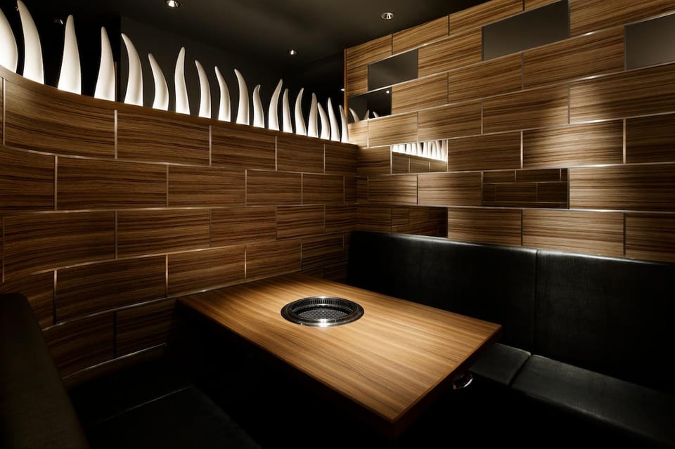 Osaka: Premium Wagyu Yakiniku at Nikuoroshi Mannoya Bettei - Authenticity and Educational Value