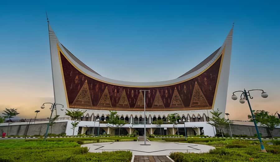 Padang : Amazing City Tour Padang with Lunch - An In-Depth Look at the Padang City Tour