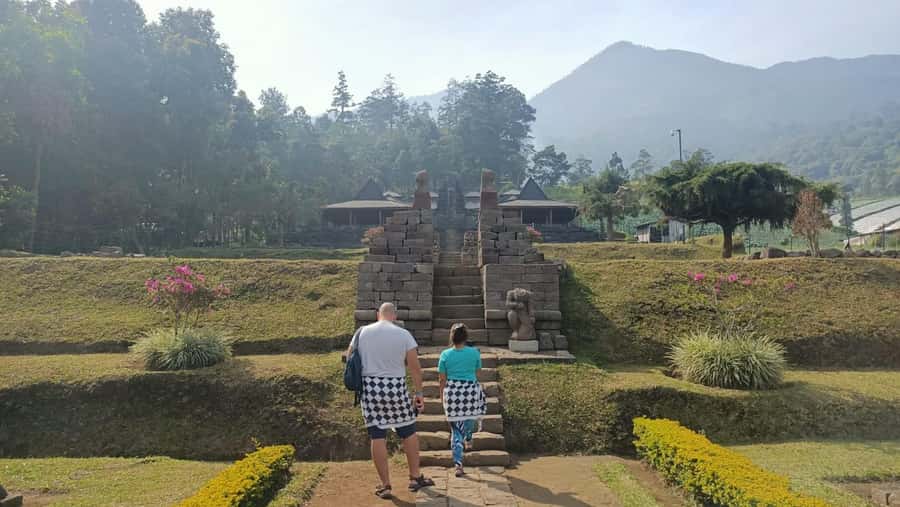 SURAKARTA (SOLO CITY) : CUSTOMIZED TOURS WITH CAR DRIVER - Practical Aspects