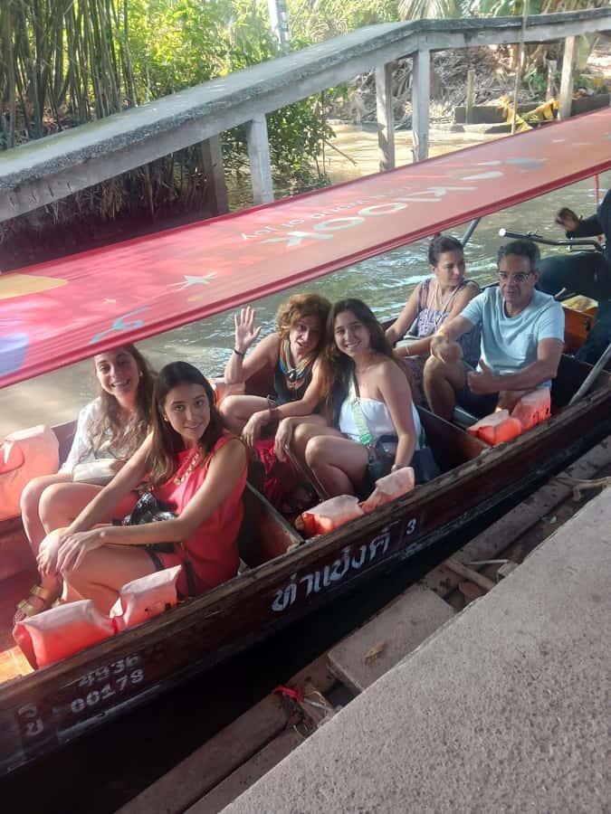 Railway Market to Floating Market & Boat Ride from Bangkok - FAQs