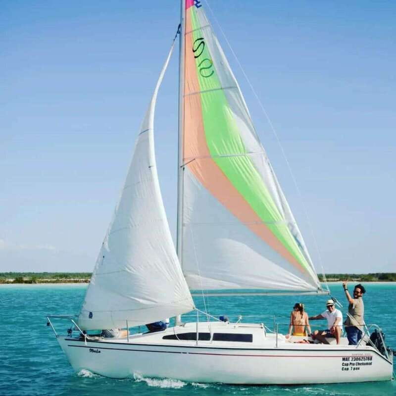 BACALAR! Tour en Velero Privado con bebidas incluidas - Discovering the Beauty of Bacalar on a Private Sailboat Tour